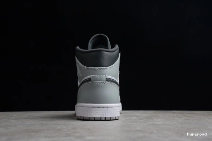 Hyperoad 1 Grey” Jordan Smoke “Light Air Mid 0821